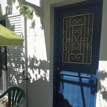 Kleines Gemuetliches Mit Terrasse, Im Gruenen Gelegen * Ágios Ioánnis