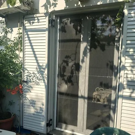 Kleines Gemuetliches Mit Terrasse, Im Gruenen Gelegen Άγιος Ιωάννης
