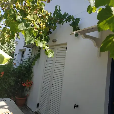 Διαμέρισμα Kleines Gemuetliches Mit Terrasse, Im Gruenen Gelegen Άγιος Ιωάννης